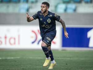 Goiano: Ex-Cruzeiro celebra fase artilheira na Aparecidense