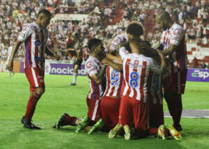 Náutico-PE 2 x 2 CRB-AL — Sob dilúvio, Timbu e CRB empatam nos Aflitos