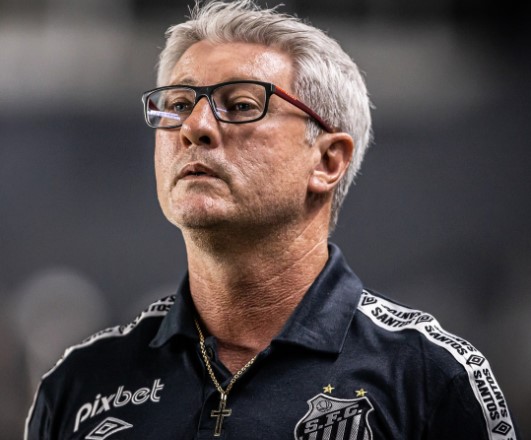 Odair Hellmann não joga a toalha no Paulistão, mas cobra um Santos mais veloz