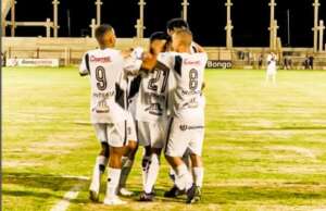 Segue a líder Ponte Preta ! Confira as notas em Lins !