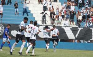 Macaca vence e mantém tabu de 80 anos. Veja as notas!