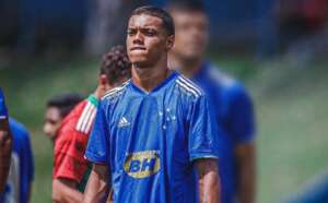 Presidente do Barcelona confirma contratação de filho de Ronaldinho Gaúcho