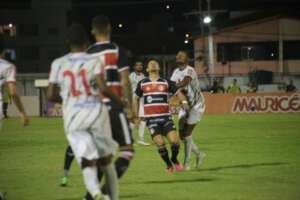 PERNAMBUCANO: Petrolina e Santa Cruz decidem vaga na semifinal