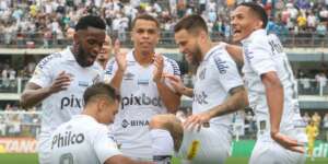 Santos 4 x 0 Portuguesa - Lucas Lima e torcida selam à paz e Peixe alimenta sonho com goleada