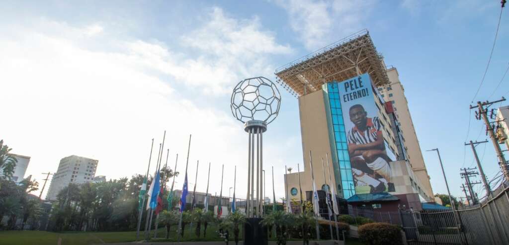 Sede da Federação Paulista de Futebol muda de nome e agora é Edifício Pelé