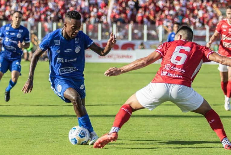 SERGIPANO: Confiança supera Sergipe no clássico na Arena Batistão