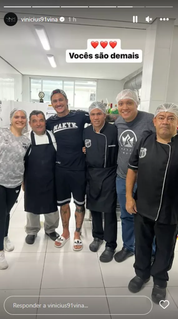 Ainda sem destino definido, Vina se despede do Ceará