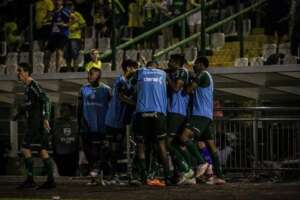 Gaúcho: Presidente do Ypiranga é flagrado escondendo as bolas durante jogo; Juventude cobra FGF