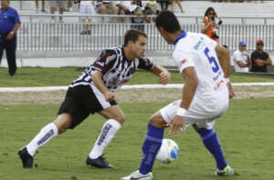 Águia-PA 2 x 1 Botafogo-PB - Azulão marca no fim e despacha o Belo