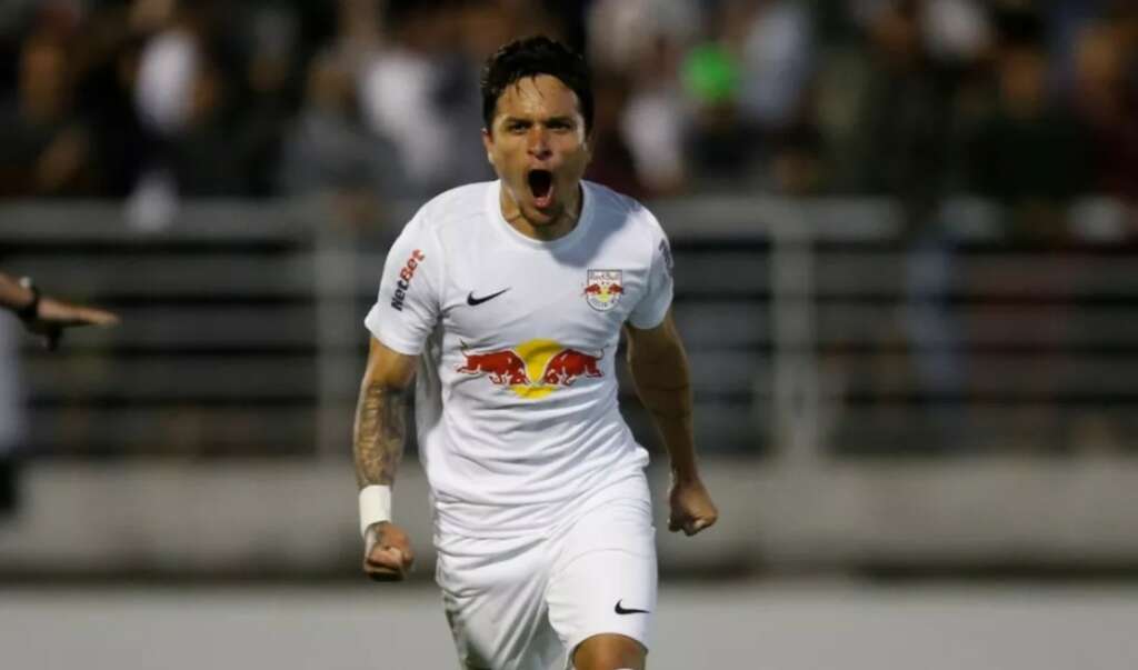 Palmeiras está perto de trazer Artur de volta do Red Bull Bragantino