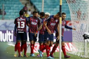 Bahia 3 x 0 CRB - Classificado, Galo vê tabu do Tricolor aumentar para 21 anos