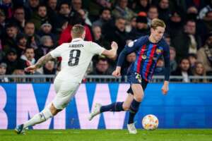 COPA DO REI: Gol contra de Militão dá vantagem a remendado Barcelona sobre Real