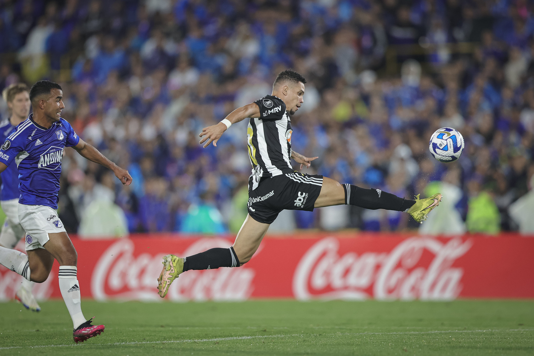 Atlético (MG) encara hoje o Millonarios (COL) pelo jogo de ida da