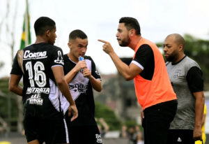 Paulista A2: Auxiliar da Ponte detona árbitro após empate em Ribeirão Preto