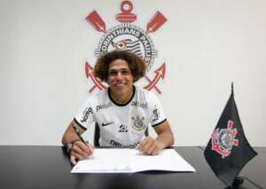 Guilherme Biro renova com o Corinthians até 2027: Muito feliz por continuar'