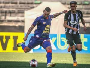 Série B: Londrina encaminha chegada de meia que fez gol que 'Pelé não fez'