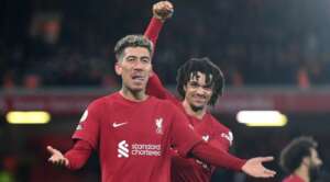 INGLÊS: Firmino marca e Liverpool aplica goleada histórica de 7 a 0 no United