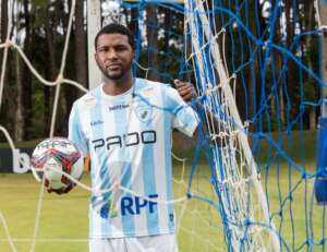 Paranaense: Londrina estuda retorno de Douglas Coutinho