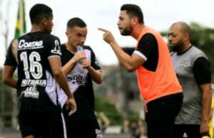 Ponte Preta joga terça pressionada para vencer o Comercial