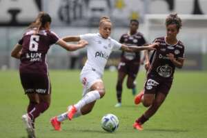 BRASILEIRO FEMININO: Ferroviária vence Santos e assume liderança provisória