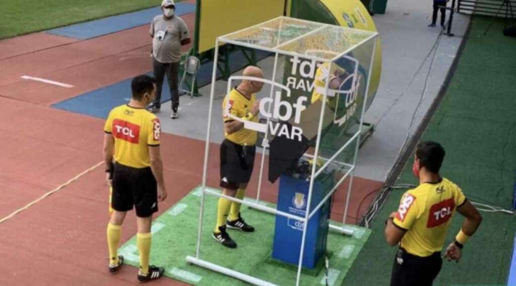 CBF cria novo protocolo para o VAR e pede “critério” para a arbitragem