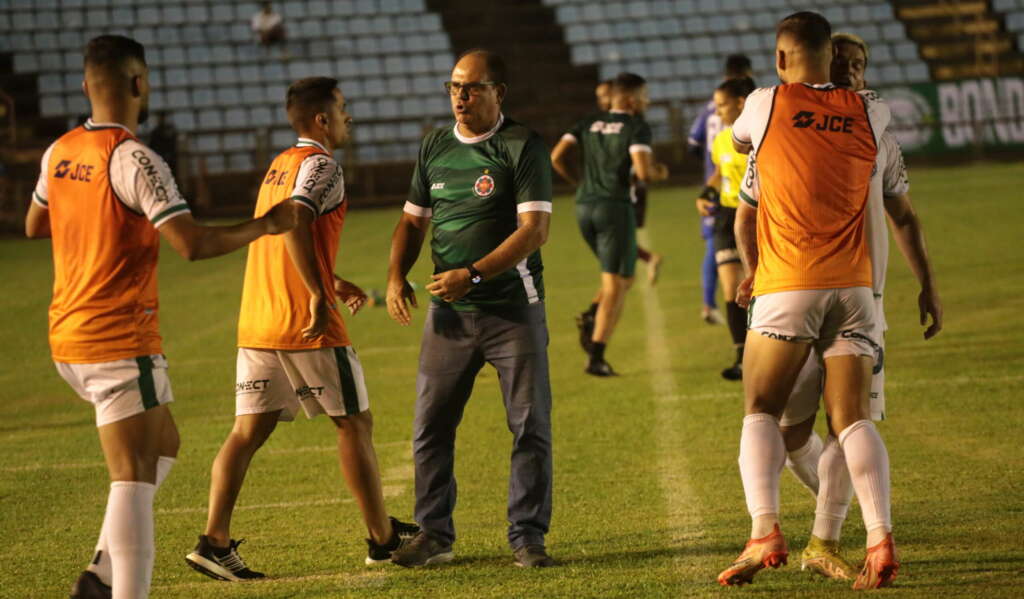 MINEIRO: Após vitória heroica e permanência garantida, Waguinho Dias exalta elenco: “Não deixamos de lutar”