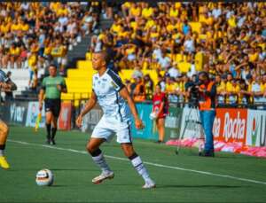 Catarinense: Lateral passará por exames e pode desfalcar Figueirense na rodada final