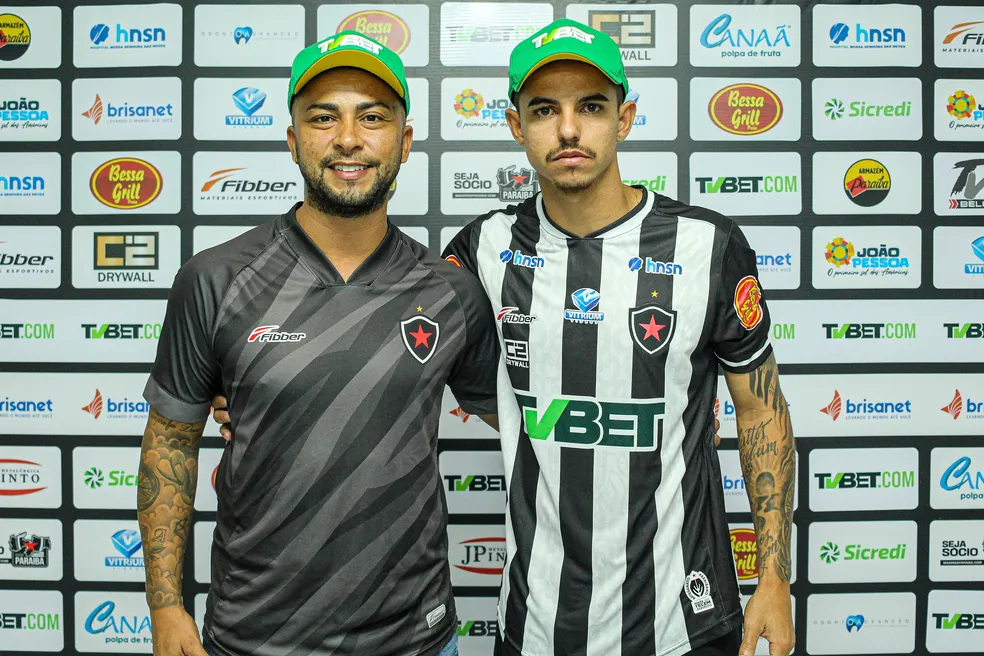 Paraibano: Botafogo oficializa volta de Djavan