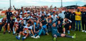 GOIANO: Anápolis elimina Vila Nova e torcedor agride atacante; Aparecidense também avança