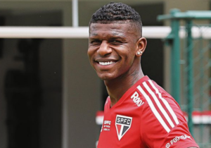 Arboleda inicia transição e pode reforçar o São Paulo contra o Água Santa