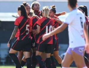 BRASILEIRO FEMININO: Athletico-PR goleia e vence a 1ª no campeonato