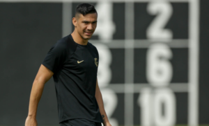 Com Balbuena, Lázaro divulga relacionados do Corinthians
