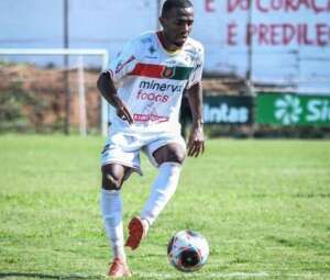 Paulista A3: Atacante do Barretos é vítima de racismo em Bragança Paulista