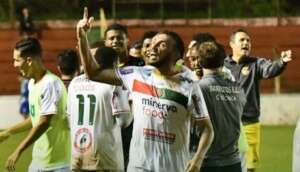 EC São Bernardo 1 x 2 Barretos - Touro conquista vitória com golaço no fim