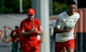 Carioca: Bruno Henrique recebe alta e treina com elenco do Flamengo