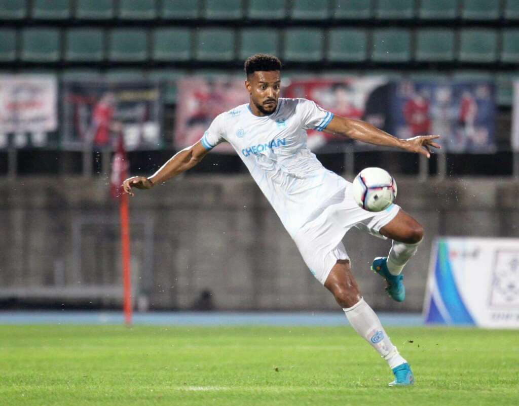 Brasileiro estreia na Coreia do Sul com dois gols. Veja aqui!