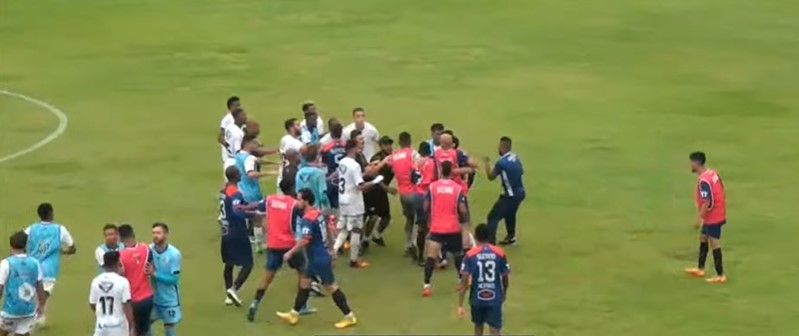 Paulista A3: Jogo do Suzano termina com 5 expulsos e confusão generalizada