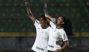 BRASILEIRO FEMININO: Corinthians vence Grêmio e segue 100%