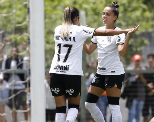 BRASILEIRO FEMININO: Corinthians goleia mais uma vez e assume a liderança