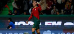 Cristiano Ronaldo celebra recorde de jogador com mais partidas por seleção: 'Orgulhoso'