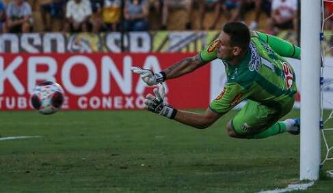 Paulista A2: Goleiro do Novorizontino festeja defesa de pênalti: ‘’Foi intuição’’