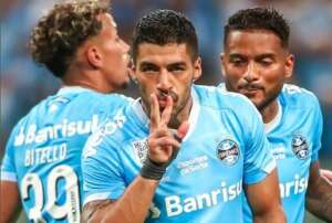 Grêmio-RS 3 x 0 Ferroviário-CE - Suárez perde pênalti, mas deixa sua marca e Tricolor avança