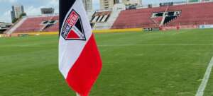 Paulista A2: Fotógrafo ataca arbitragem e é expulso. Virou moda?