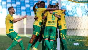 MATO-GROSSENSE: Confrontos de semifinais movimentam o final de semana