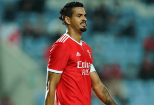 Série A: Cruzeiro e Palmeiras flertam com zagueiro brasileiro do Benfica