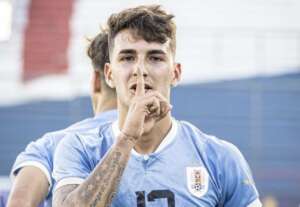 Botafogo está perto de contratar filho de Loco Abreu