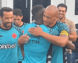 Vasco anuncia saída de Anderson Conceição, que vai jogar a Série B