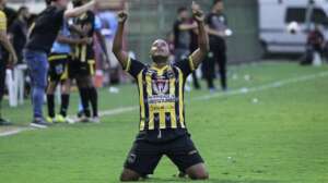 Série B: Vila Nova contrata Luciano Naninho, ex-Vasco