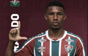 Fluminense oficializa Lelê, destaque do Campeonato Carioca