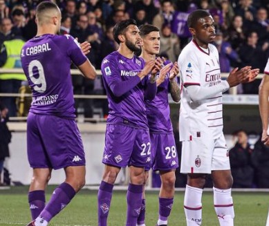 ITALIANO: Fiorentina derrota Milan por 2 a 1 pela 25ª rodada